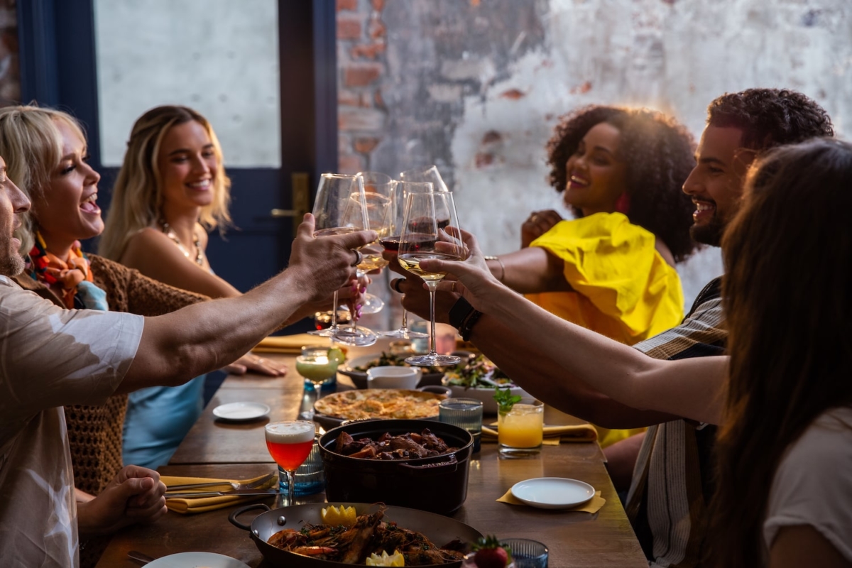 Wine Cheers with Friends